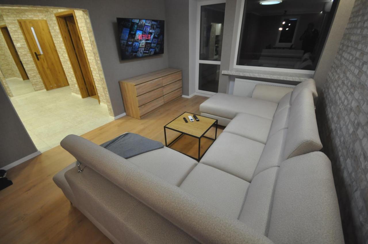 Jdk Legionow 74m2 8-osobowy Apartment